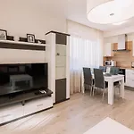 Skau 2 Old Town Family & Business 2 Floor Free Parking Apartment